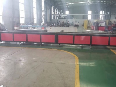 电力角钢支架加工设备，角钢支架冲孔生产线图5
