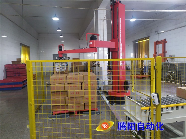立柱式码垛机是粮食码垛机中占地面积小的机械设备图3