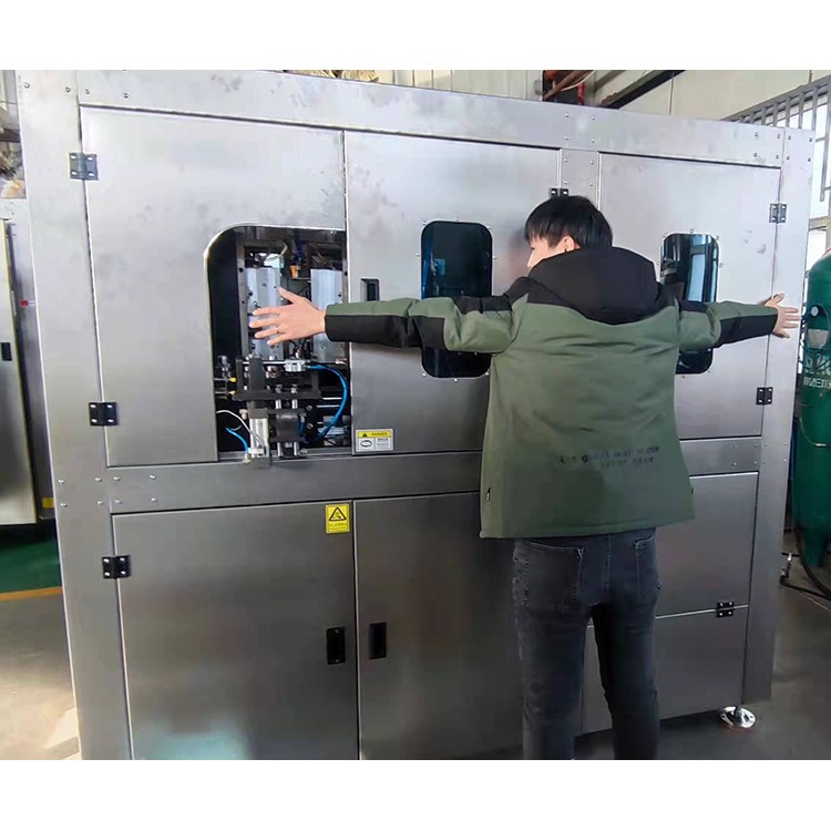 pet bottle blowing machine图3