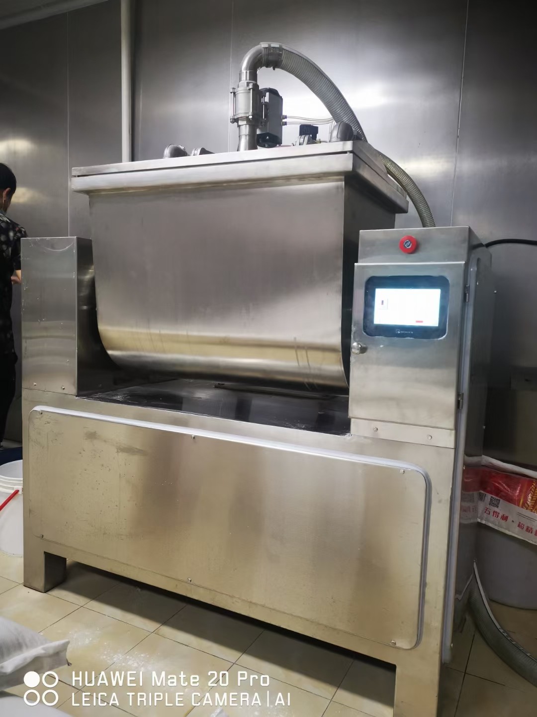ZKHM-150型不锈钢全自动真空和面机自动上水自动上料图3