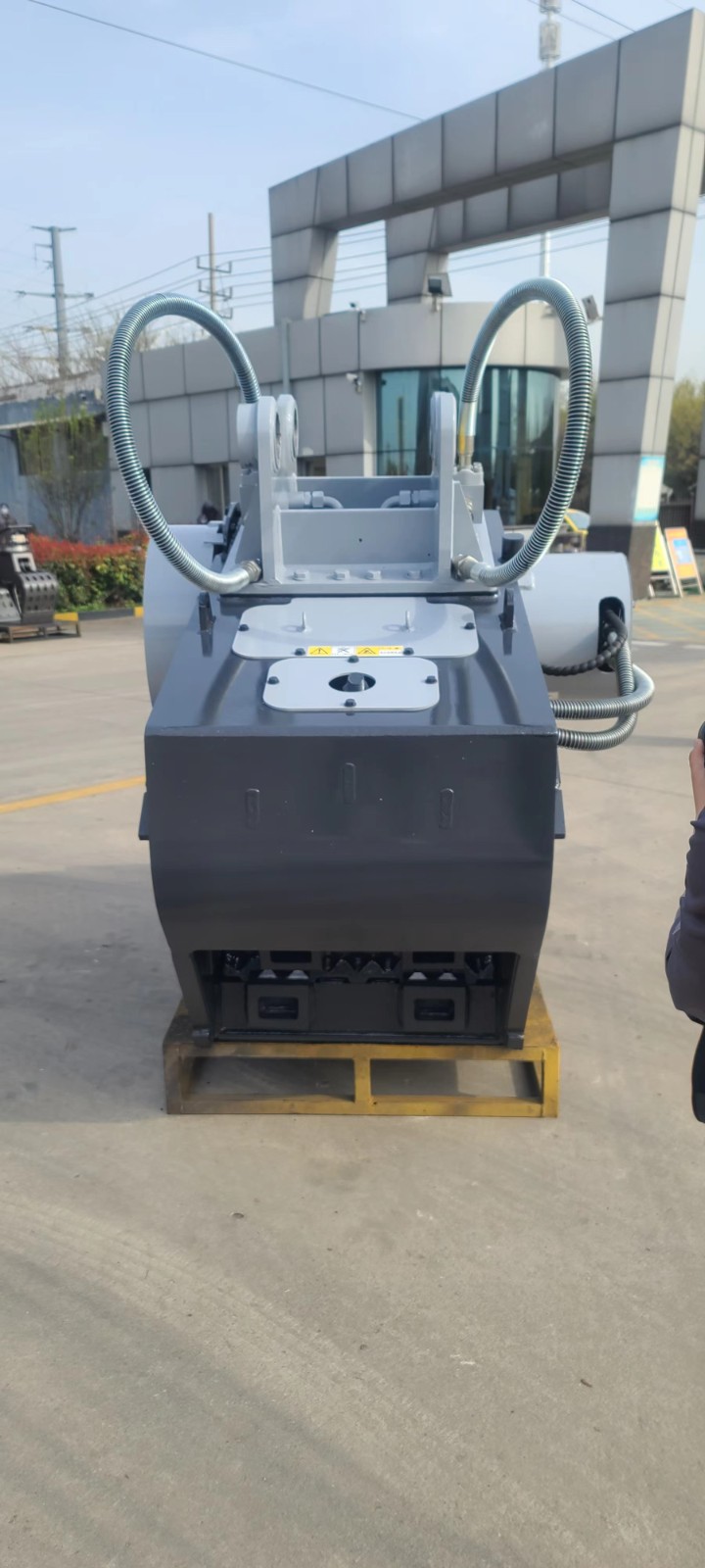 , screening crusher buckets图7