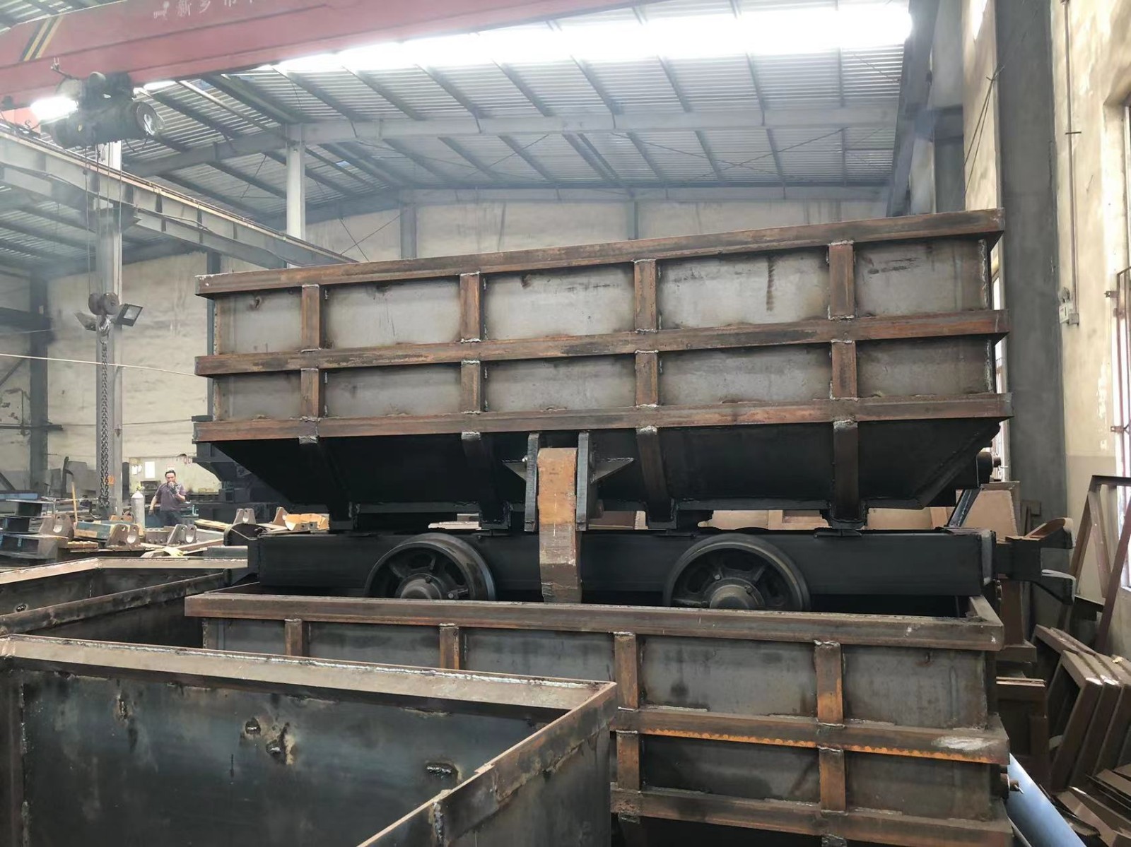单侧曲轨侧卸式矿车，曲轨侧卸式矿车，侧卸式矿车图5