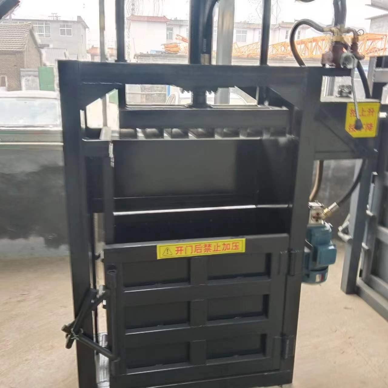 环保设备 10T立式废品液压打包机 金属液压打包机图5