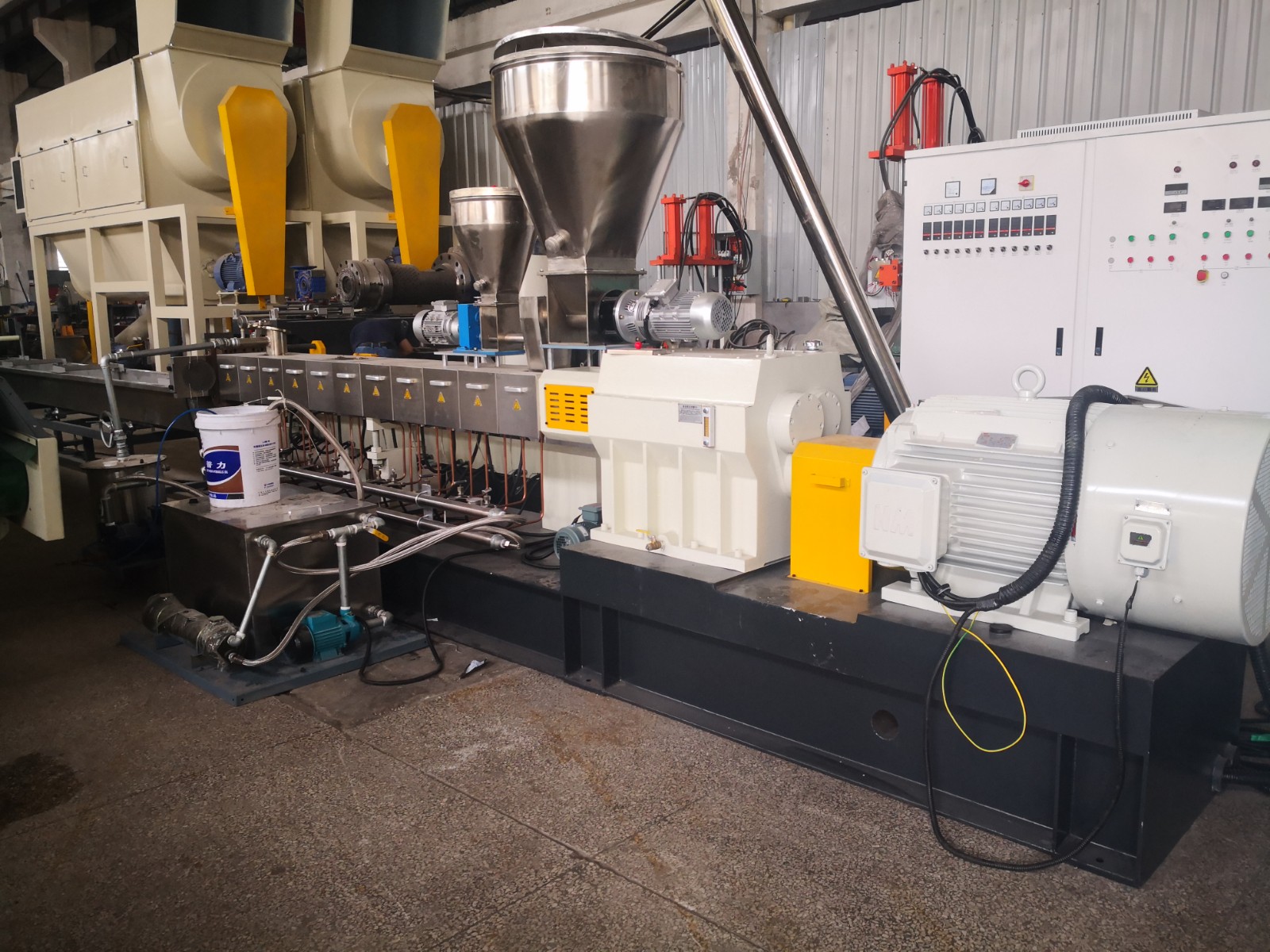 Plastic Granulating Machine图4