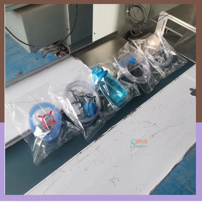 广东佛山森华川吸氧雾化配件包装机图2