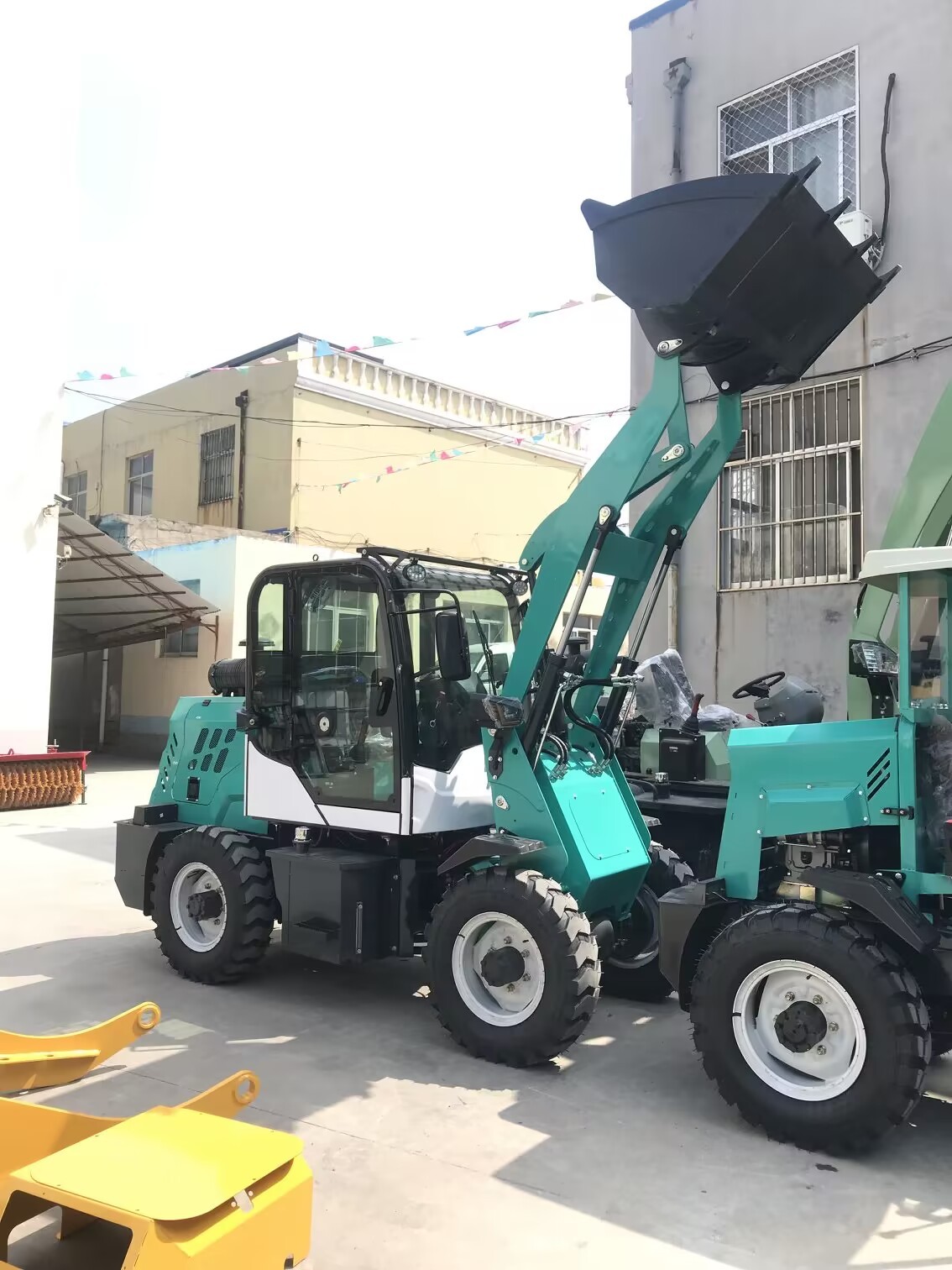 环亚机械四驱铲车矮脚虎铲车小型装载机工地养殖多功能铲车图2