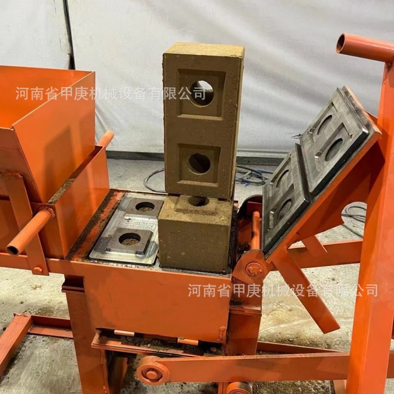 小型人力手动柴油联锁压砖机价格手动黏土制砖机图5