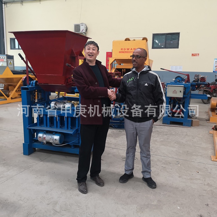 畅销非洲简易小型移动式手动混凝土水泥空心混凝土砌块制造机械图7