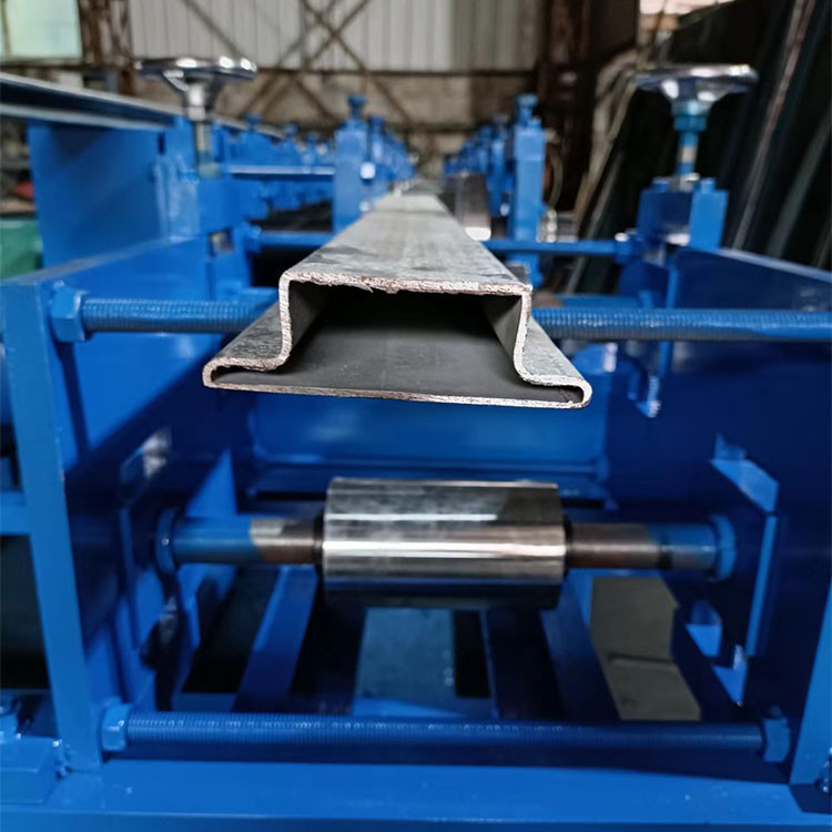 Z型管T型管成型机 圆管压异型管机器图2
