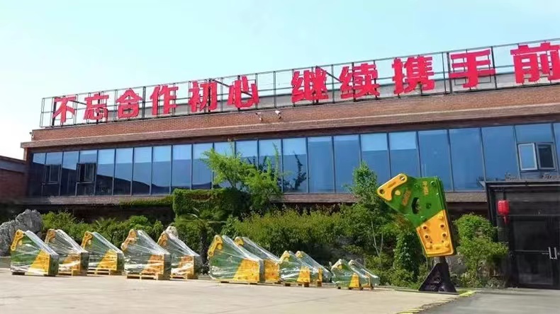 液压破碎锤-厂家直销-质量保障图2