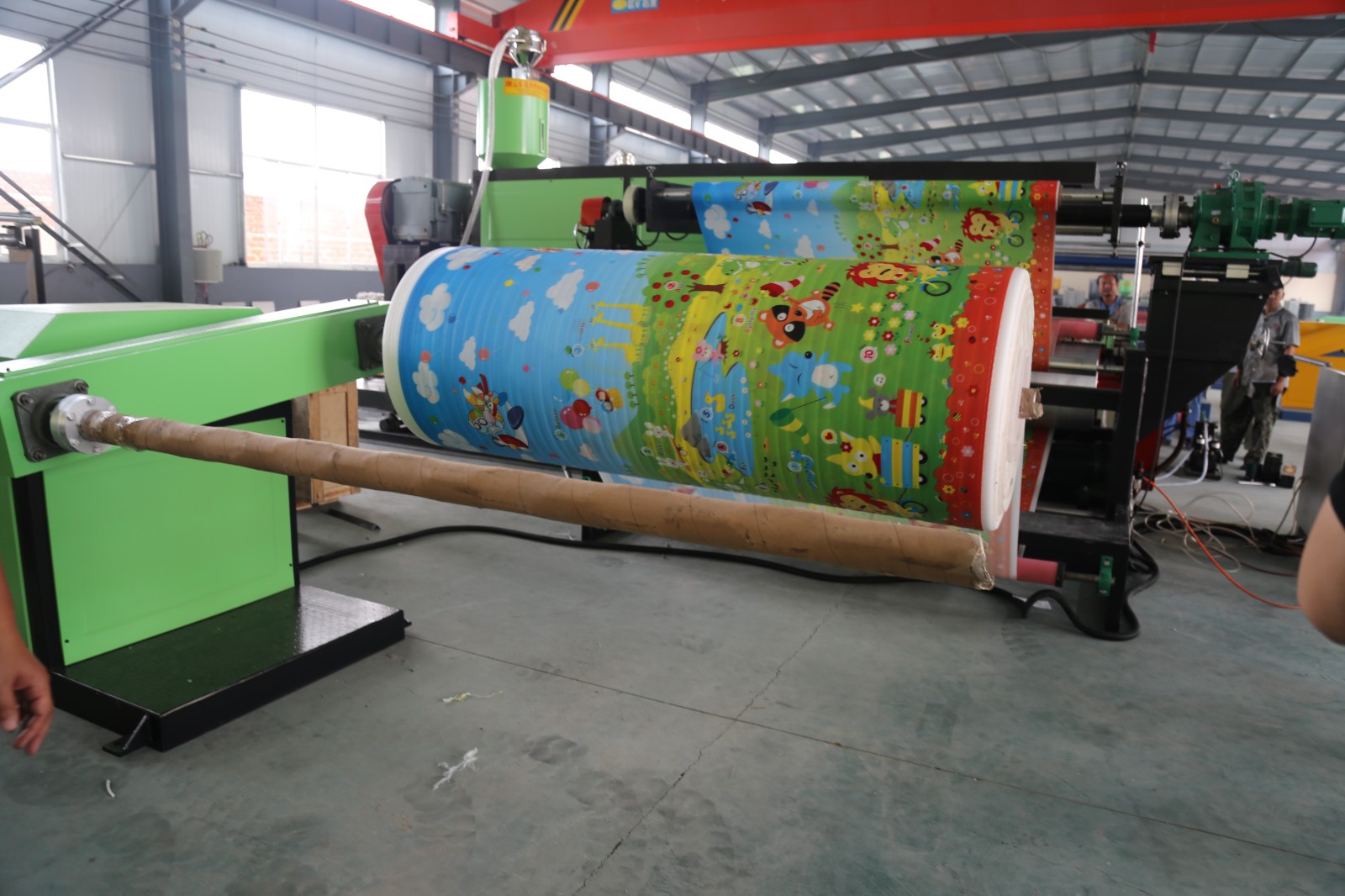 EPE BABY MAT MAKING MACHINE图3