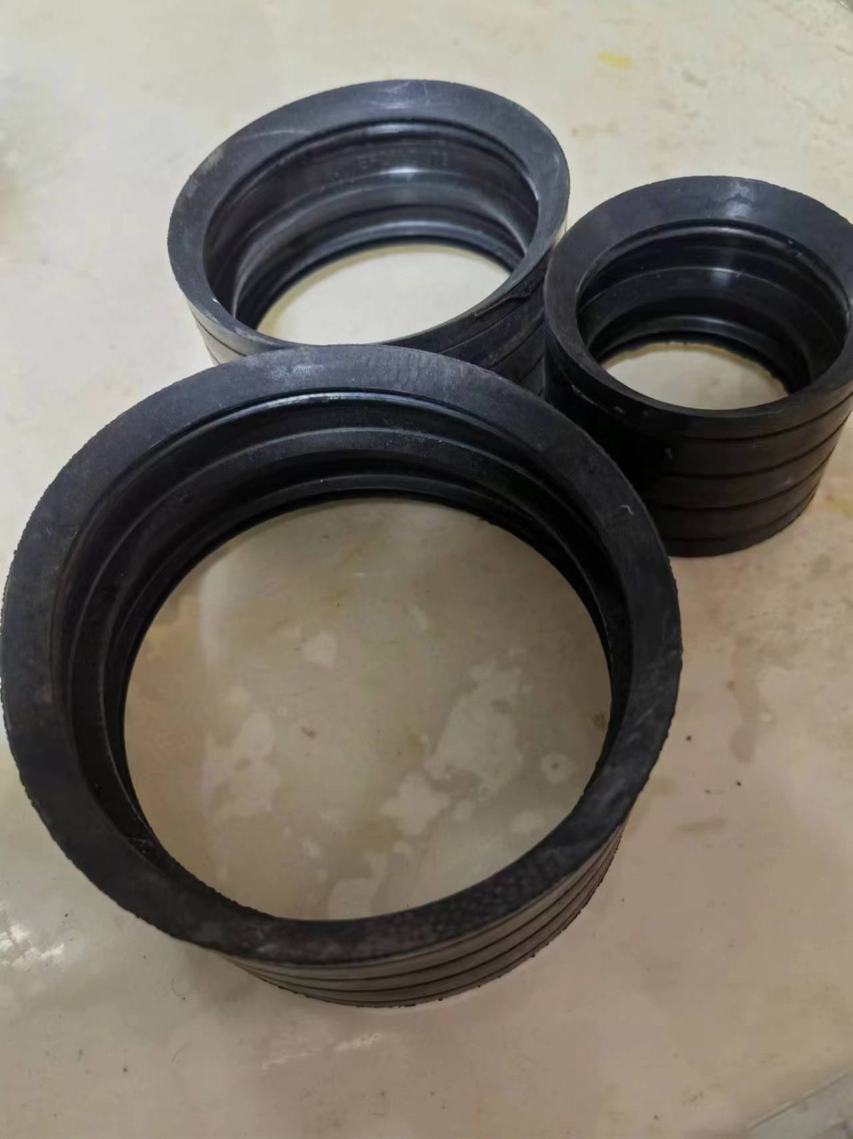 铸铁排水管不锈钢卡箍胶套图2