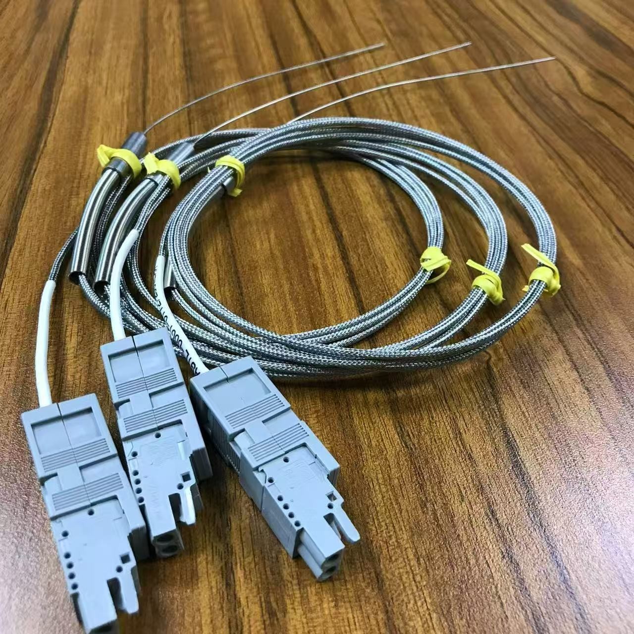 进口注塑机配件、风扇、感温线、电子板、丝杆、伺服器图3