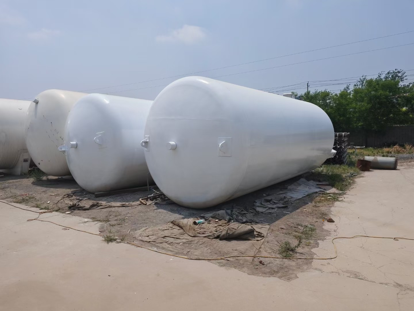 O2 gas storage tank 17图2