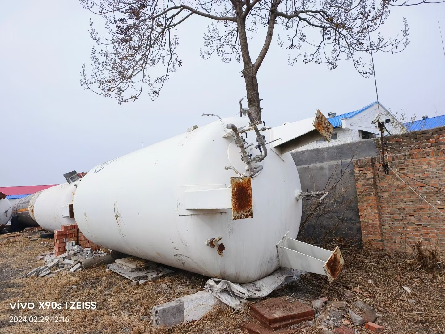 O2 gas storage tank 17图3