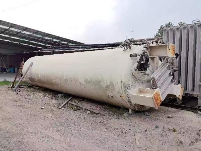 Low liquid storage tank9图3